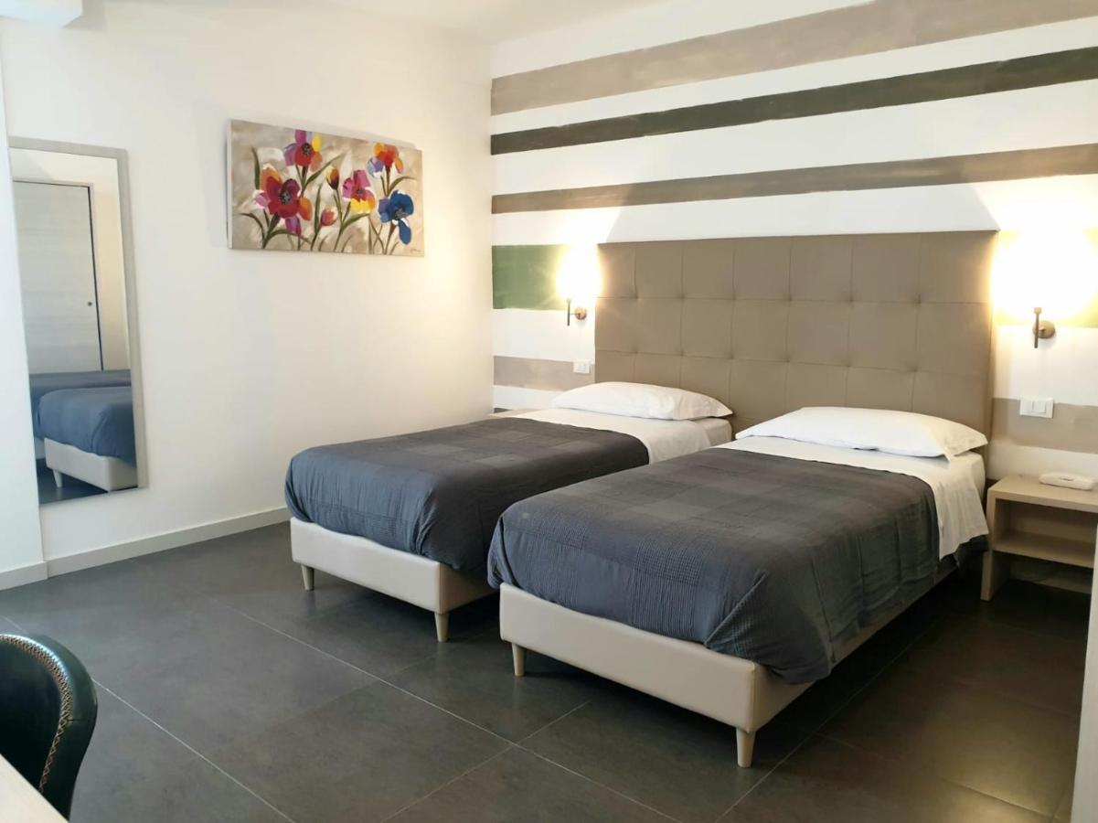Hotel Grel Chiaramonte Gulfi Kültér fotó