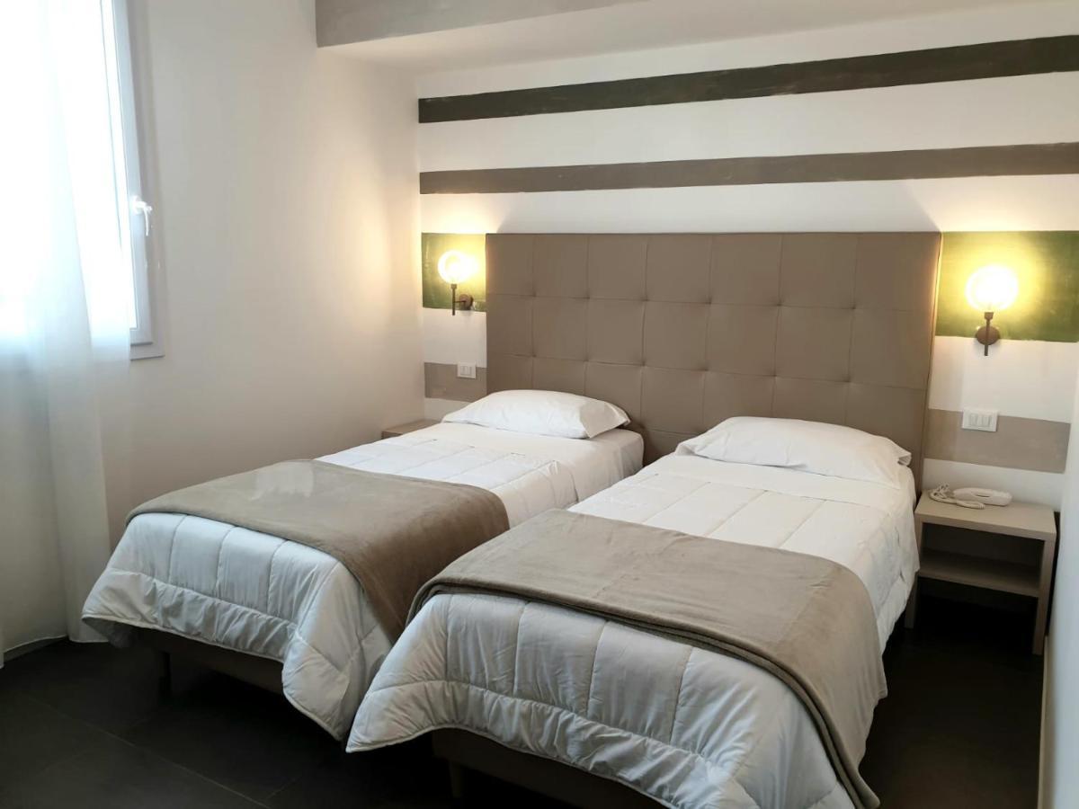 Hotel Grel Chiaramonte Gulfi Kültér fotó
